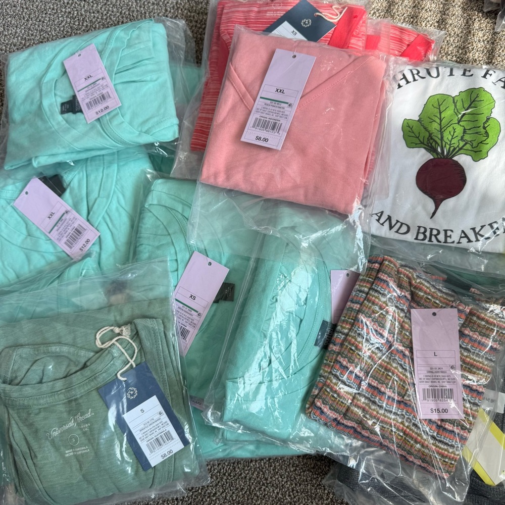Target Top Bundle Wild Fable Universal Thread T-Shirt Tank Top